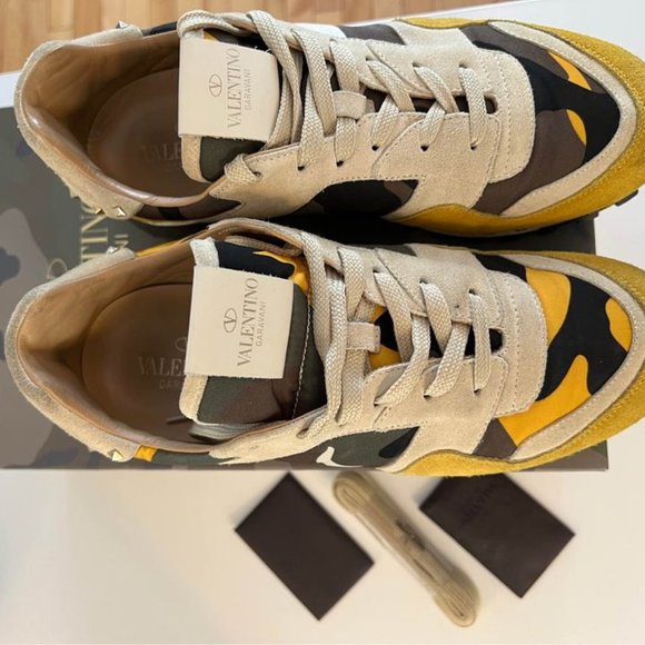 Green/YellowValentino Garavani Rockstud Rock runner Sneakers camou suede leather - Picture 5 of 7